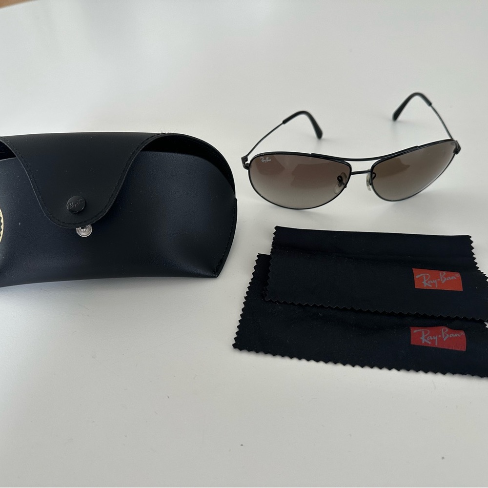 Ray-Ban Black and Brown Sunglasses Set